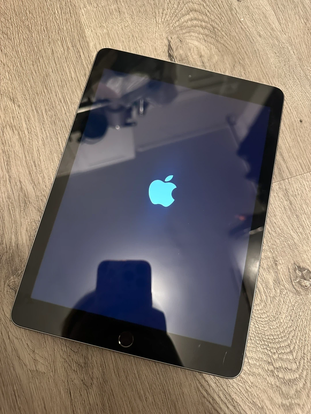 Apple iPad 32GB 6th Generation (2018) Model A1893 - Space Grey - photo 5