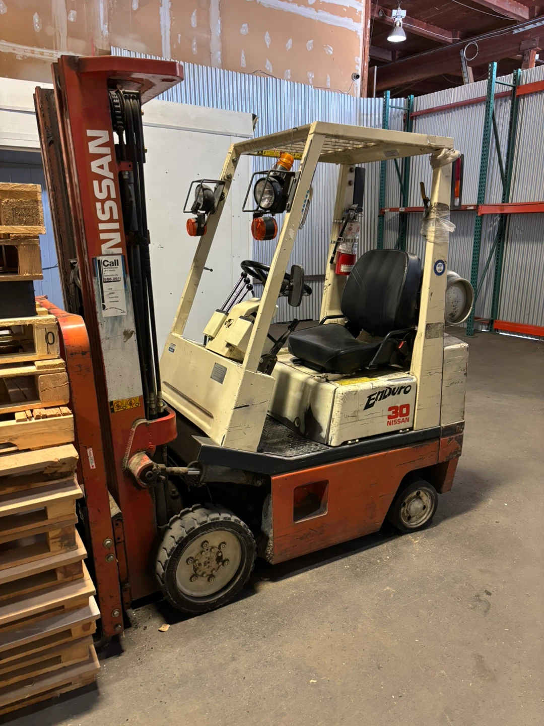 Nissan Enduro 30 Forklift