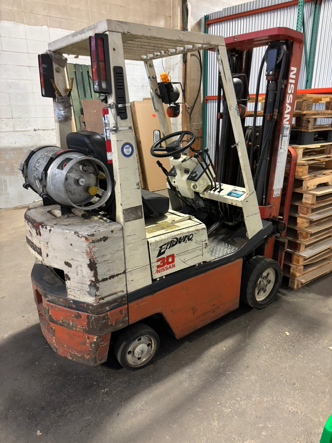 Nissan Enduro 30 Forklift - photo 5