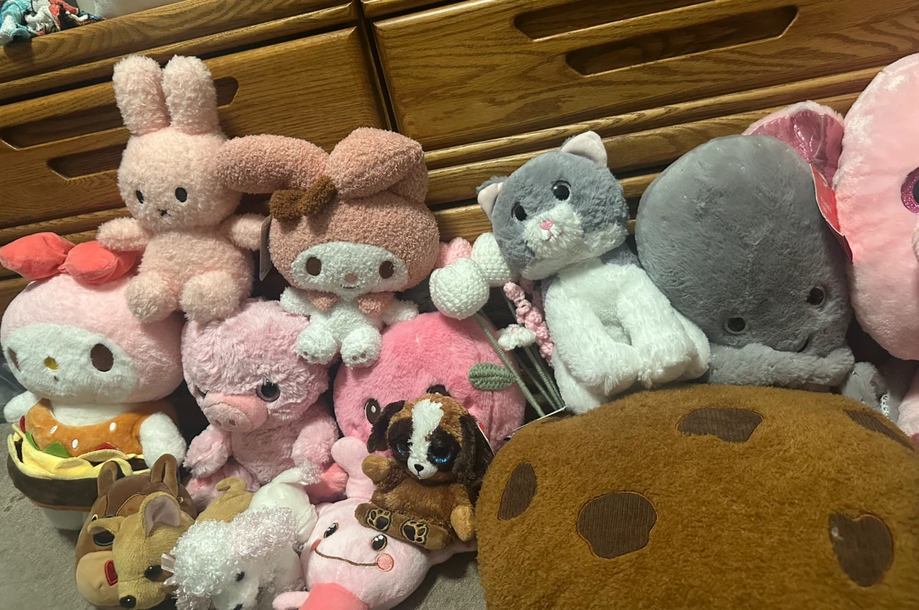 Selling plushie lot