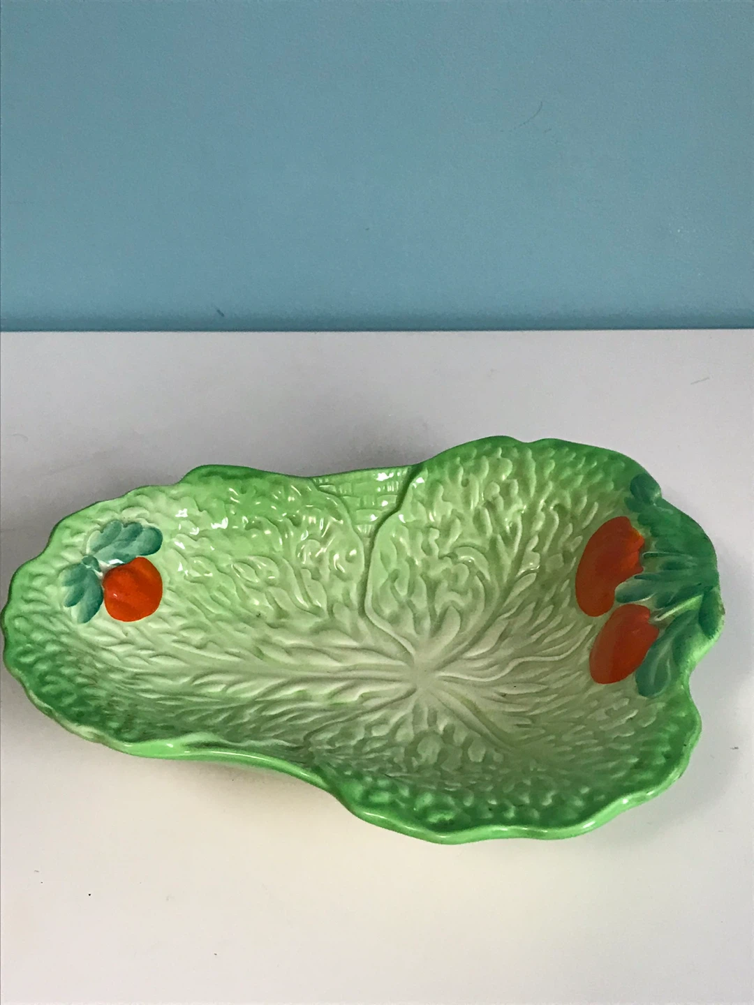 Vintage Midwinter Porcelain Cabbage Leaf Collector’s Dish - photo 2