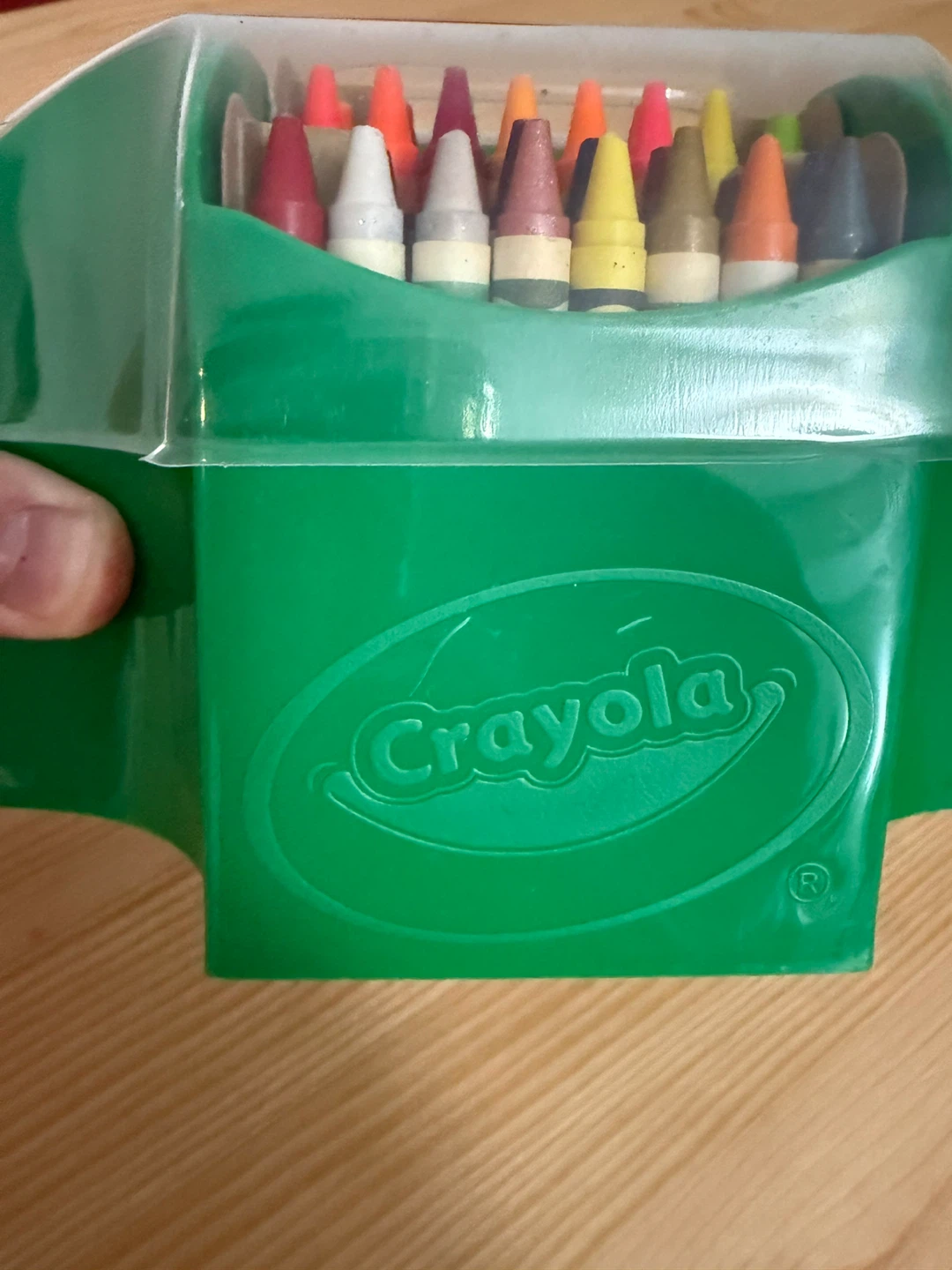 Crayola Crayon Set with Organizer and 152 colours! - photo 2