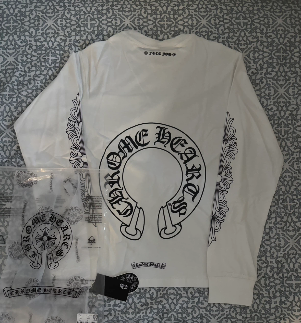 WHITE CHROME HEARTS HORSE SHOE LONG SLEEVE ‼️NEGOTIABLE‼️ - photo 2