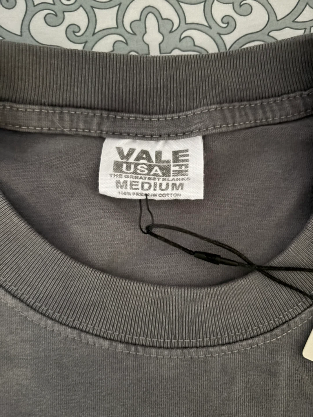 VALE “UNITED BY FAITH” TEE ❗️PRICE NEGOTIABLE❗️ - photo 2