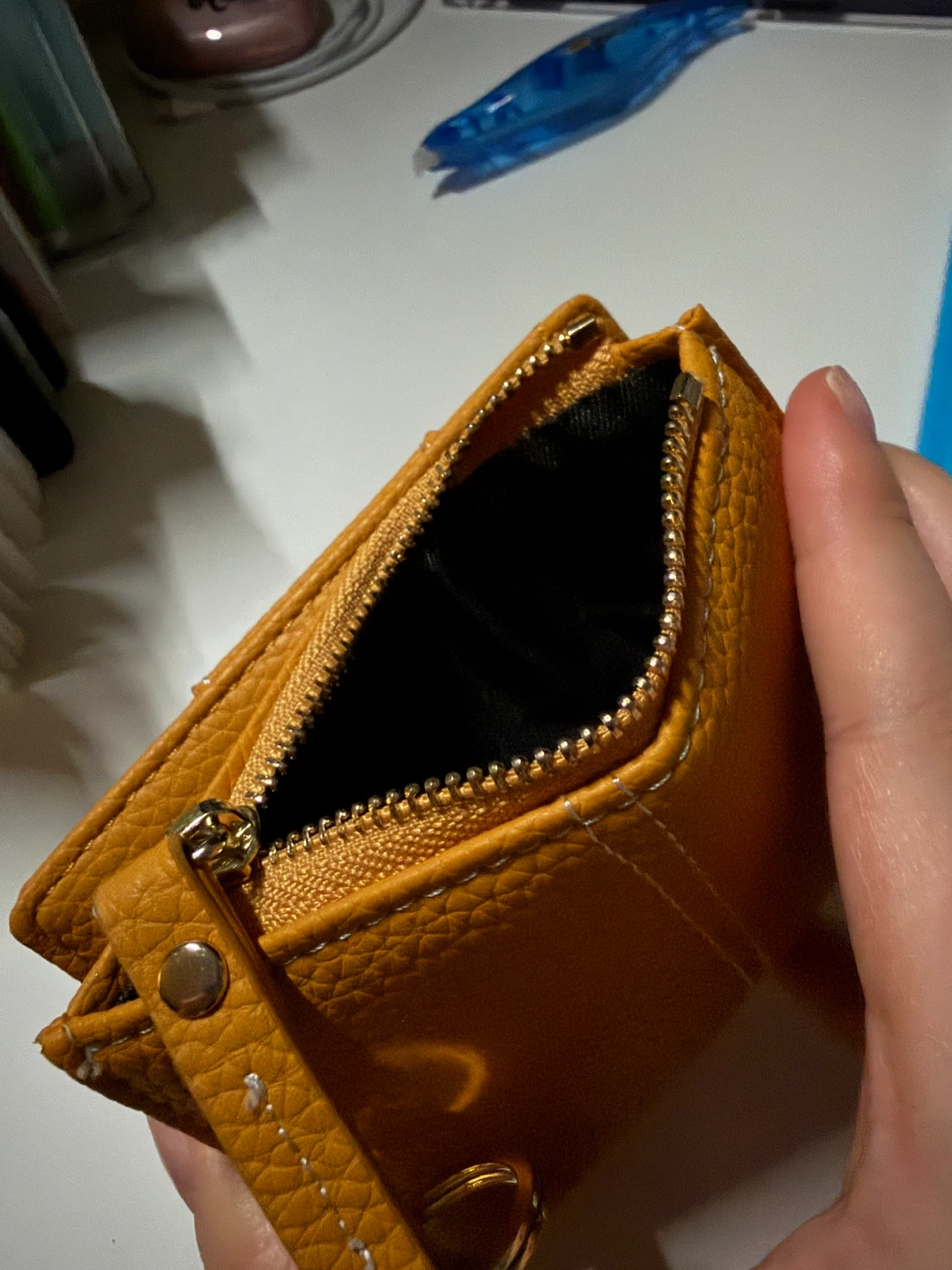 Faux leather bifold wallet - photo 3