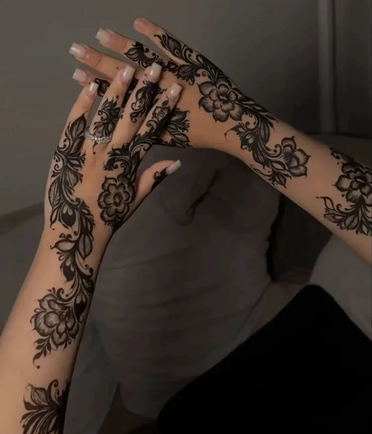 Henna tattoos all over body