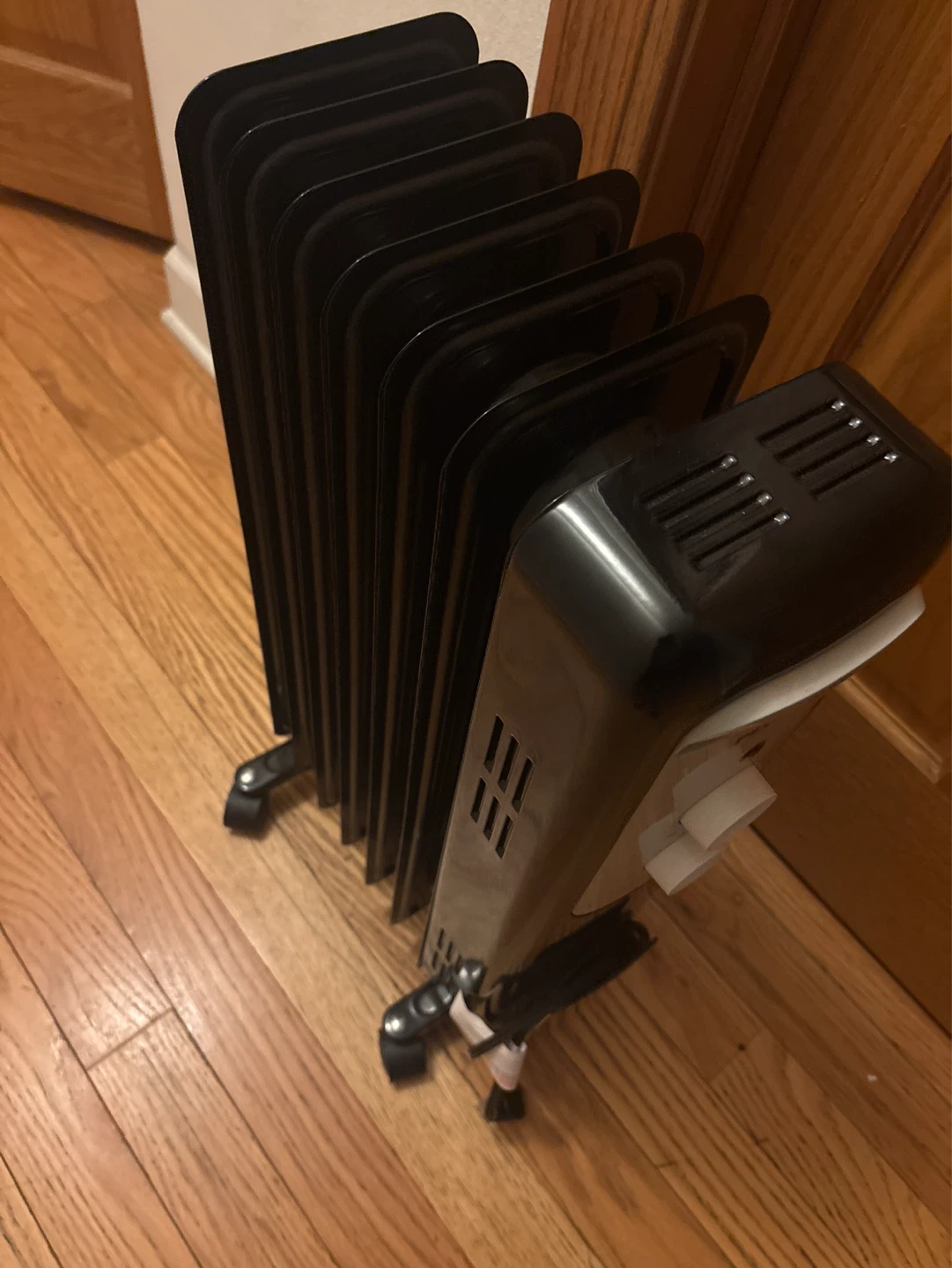 Heater Like new used 1 month during winter - photo 2