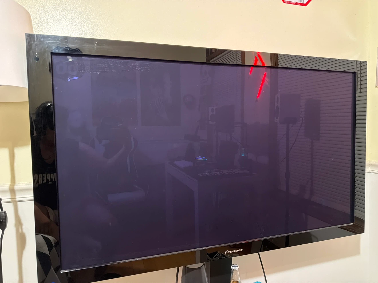 Pioneer Flat Screen TV - photo 2