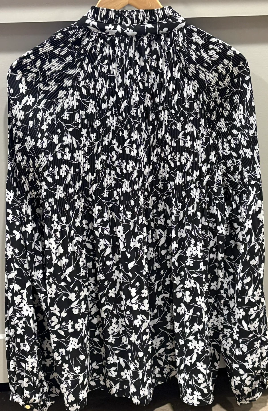 XL Lauren Ralph Lauren Black Floral Pleated Top - XL