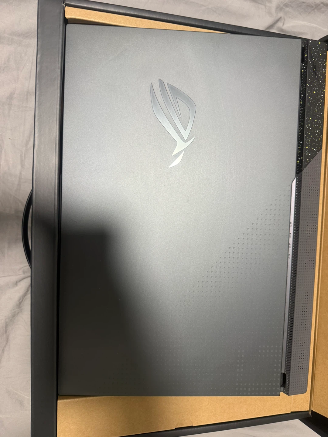 ASUS ROG Strix Gaming Laptop - photo 2