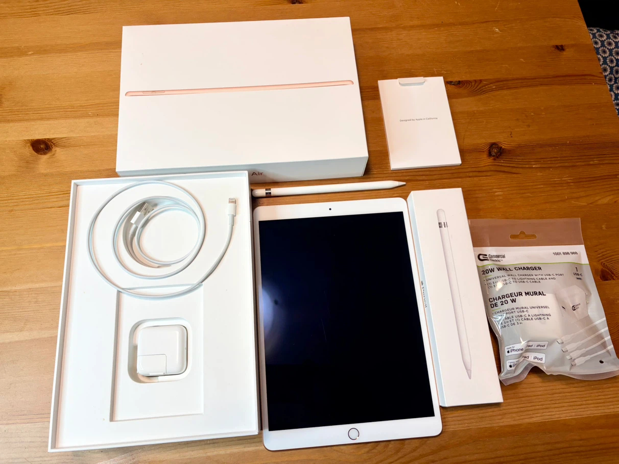 Apple iPad Air 3rd Gen (256GB Wi-Fi) + Apple Pencil – Rose Gold