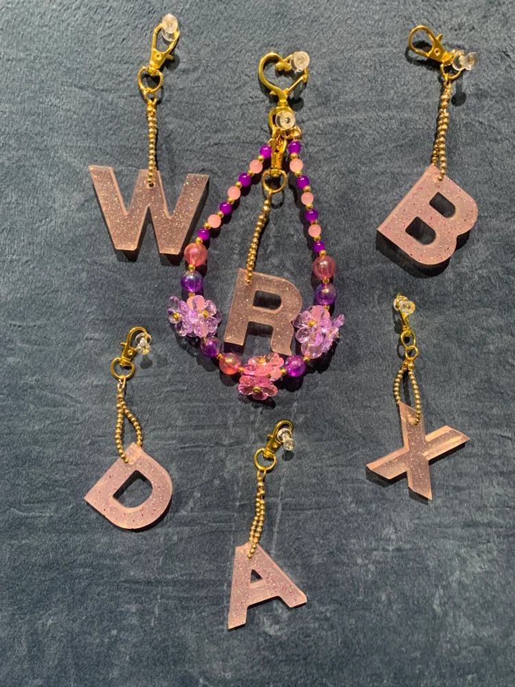 Handmade Letter R Beaded Keychain - photo 2