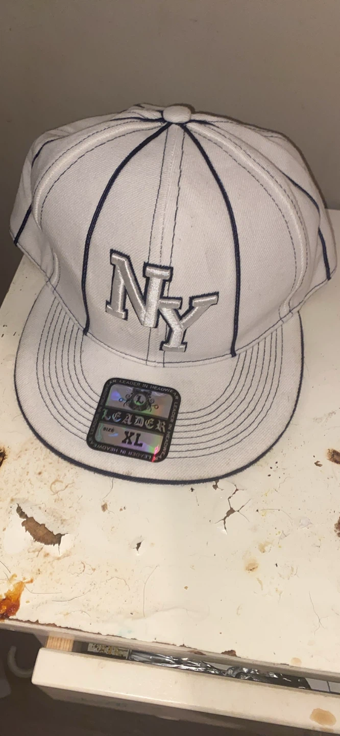 Leader NY Snapback Baseball Cap - White/Navy - Size XL