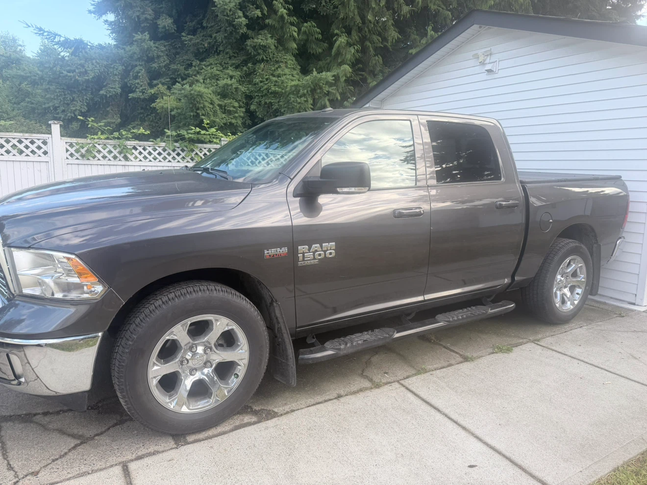 Dodge Ram 1500 Classic Hemi 5.7L Truck - photo 3
