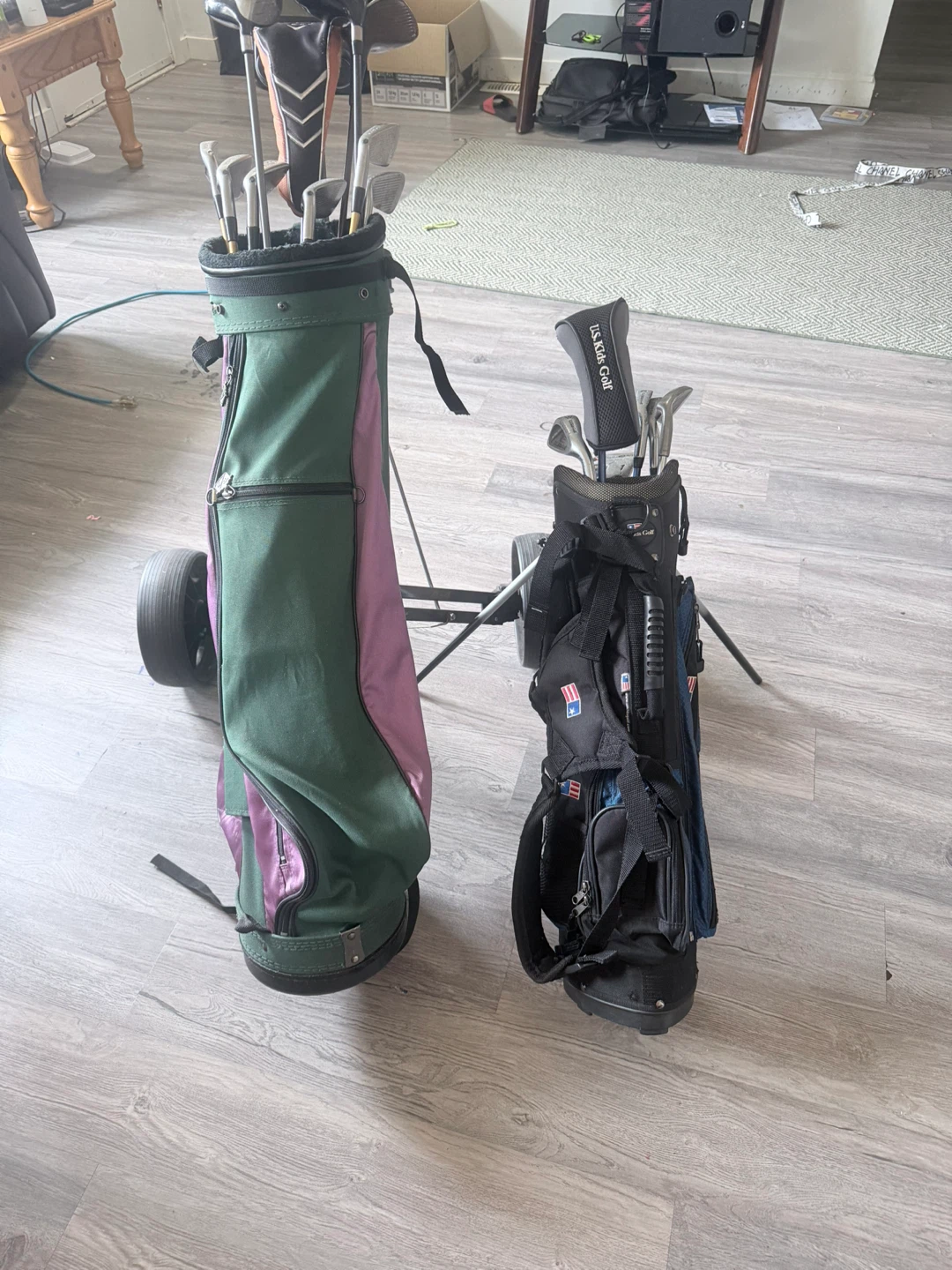 US Kids Golf Set with Golf Bag and golf trolley