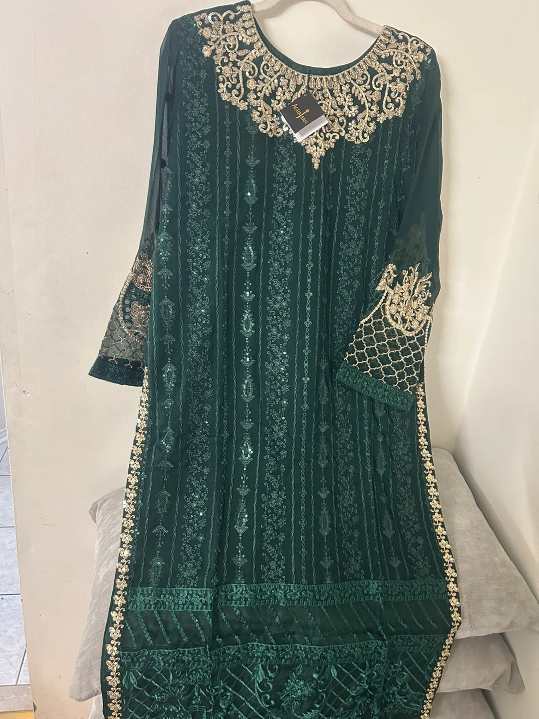 Green Embroidered Shalwar Kameez with Dupatta - photo 4