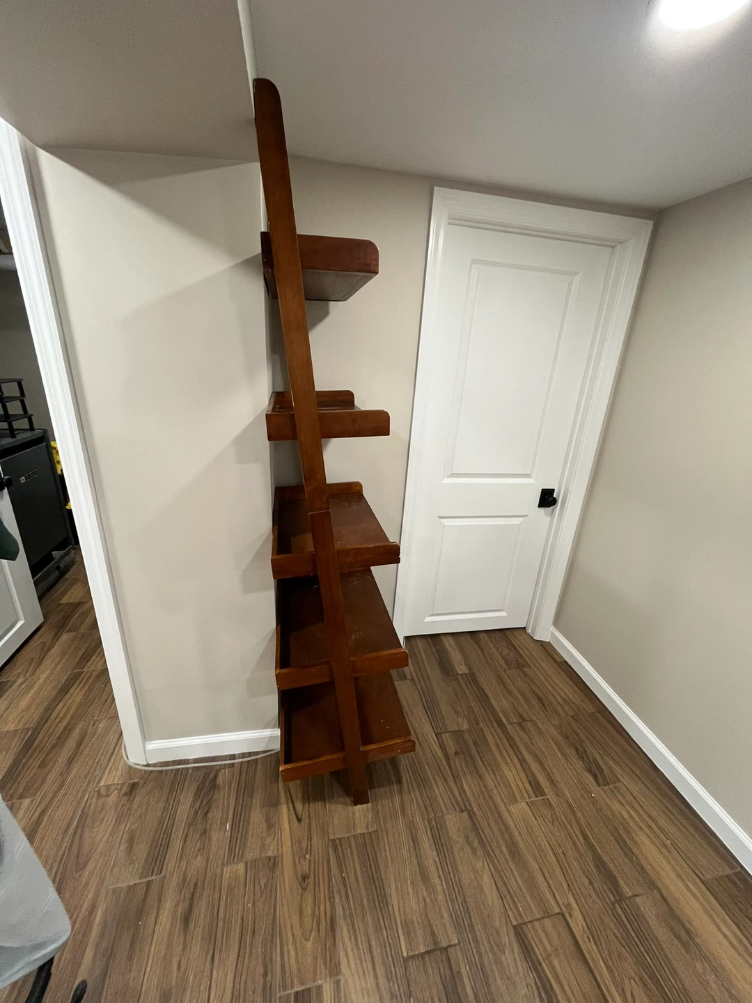 Wooden Leaning Bookshelf