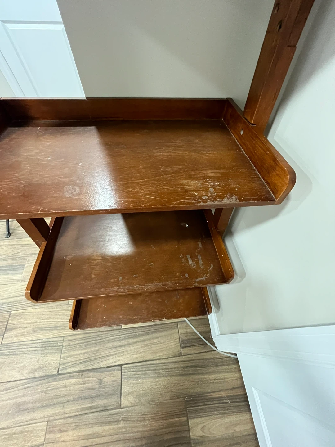 Wooden Leaning Bookshelf - photo 3