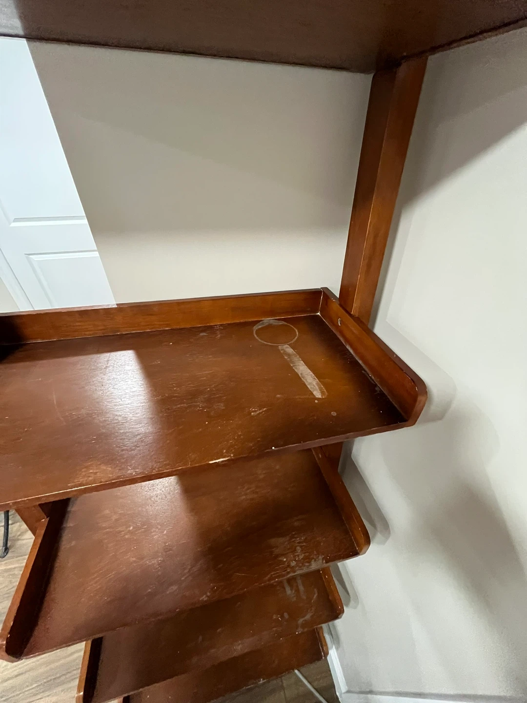 Wooden Leaning Bookshelf - photo 5