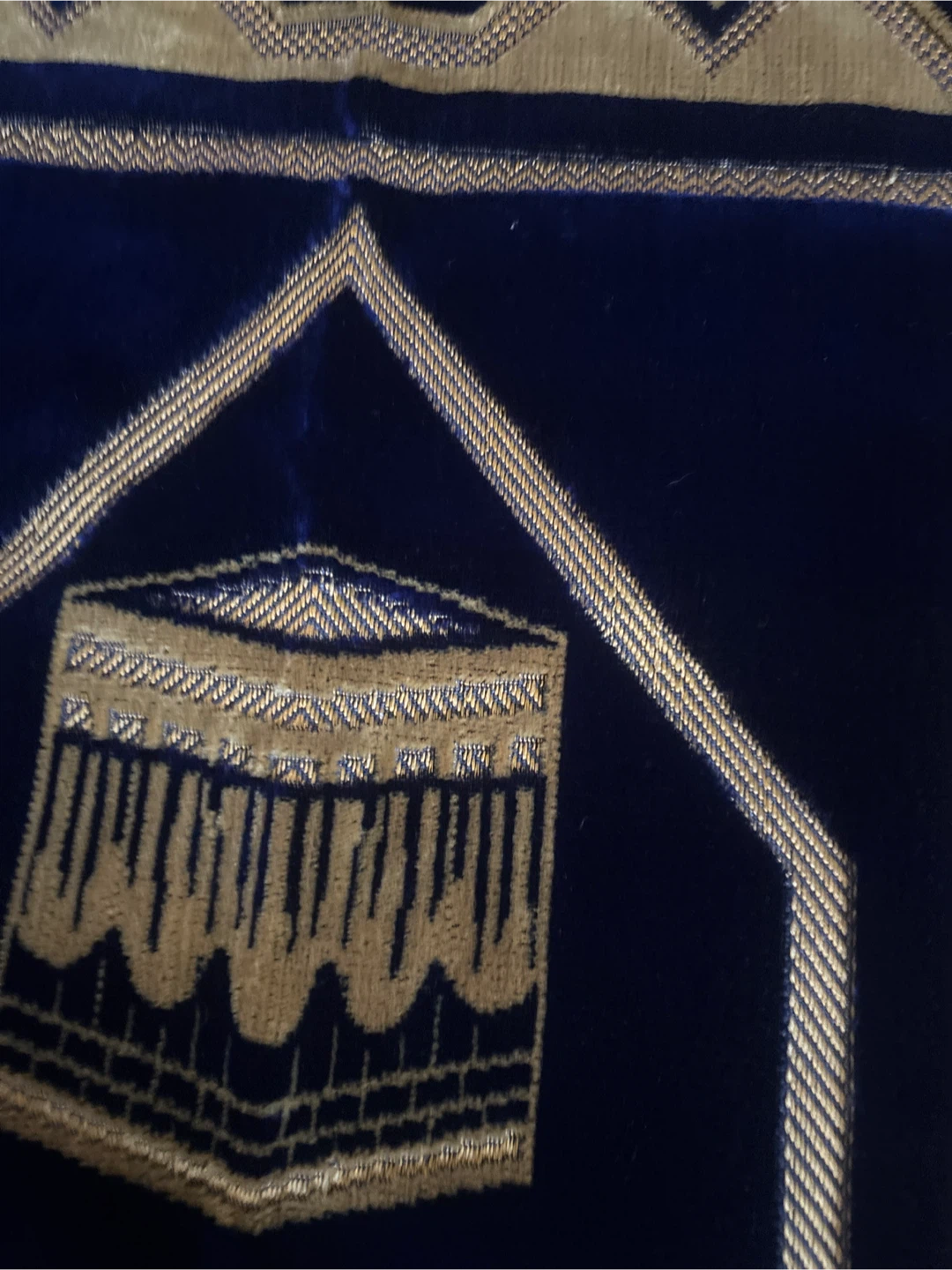 New Navy Blue Prayer Rug with Gold Kaaba Design - photo 4