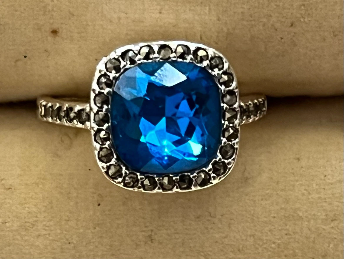 Costume ring
