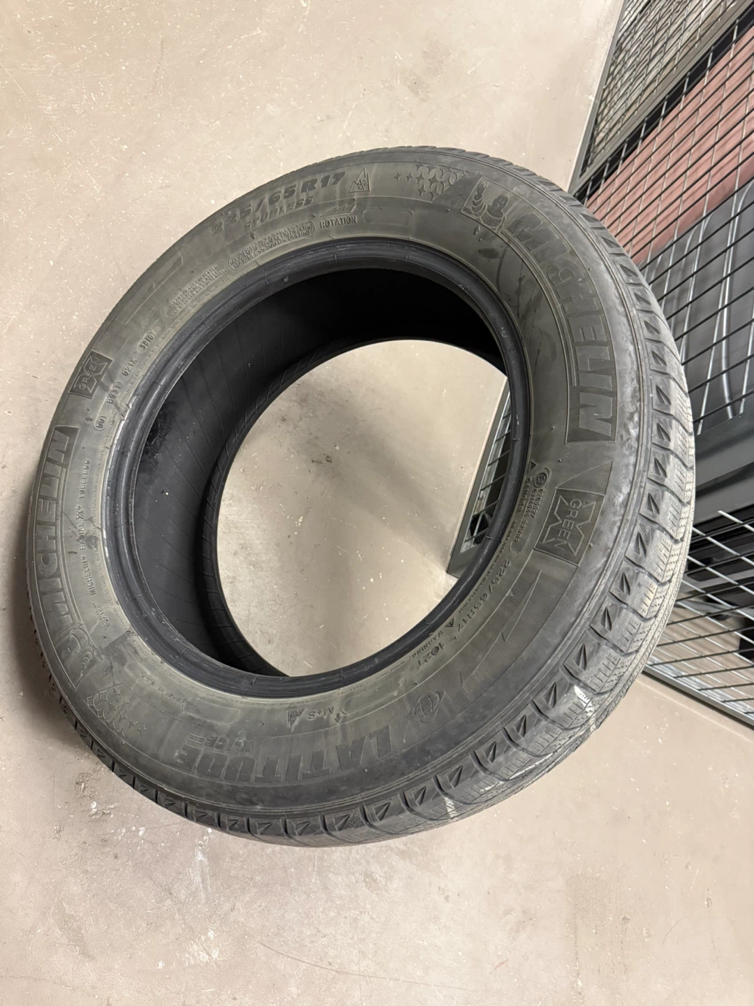 Michelin Latitude X Green Winter Tire 225/65R17 X4 - photo 3