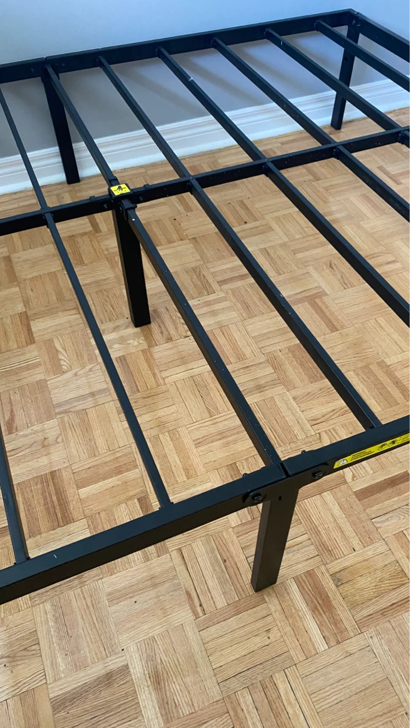 Queen Metal Bed Frame – Strong & Easy to Assemble - photo 3