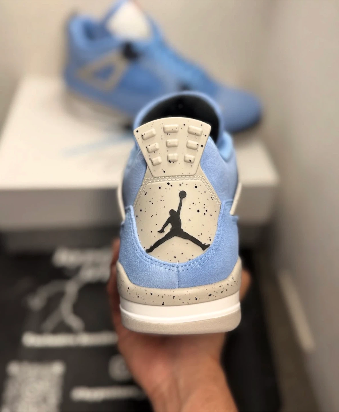 Jordan 4 university blues - photo 3