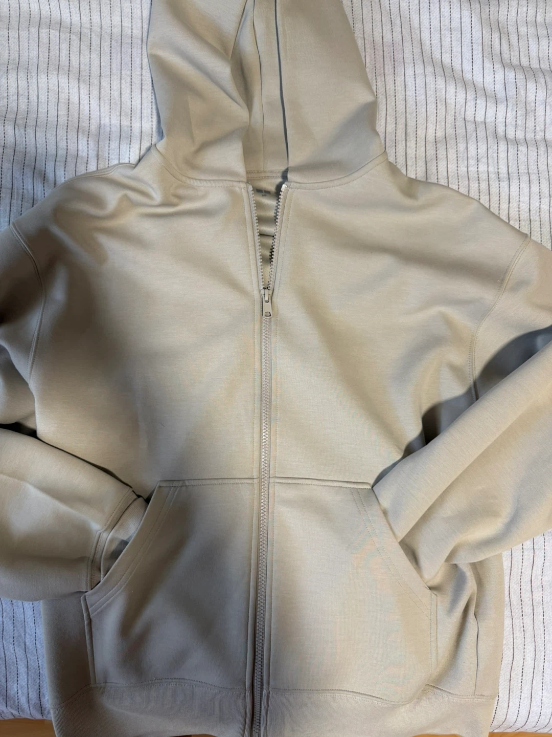 Various good condition hoodies - photo 5