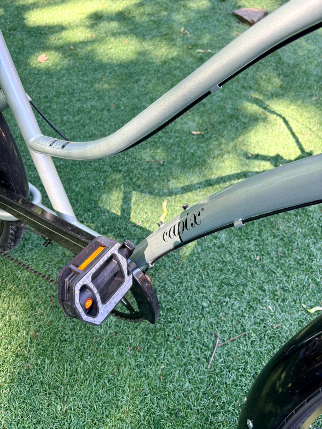 Capix Cruiser Bicycle - photo 2