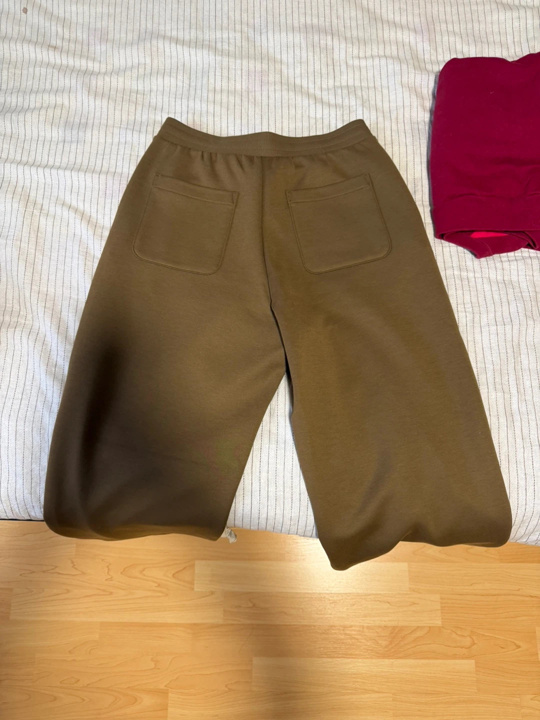 New UNIQLO Sweatpants, Columbia trail pants - photo 2