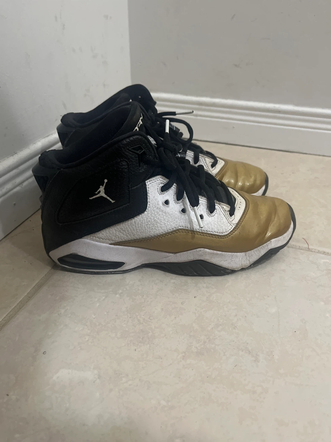 Jordan B’Loyal High Top Sneakers