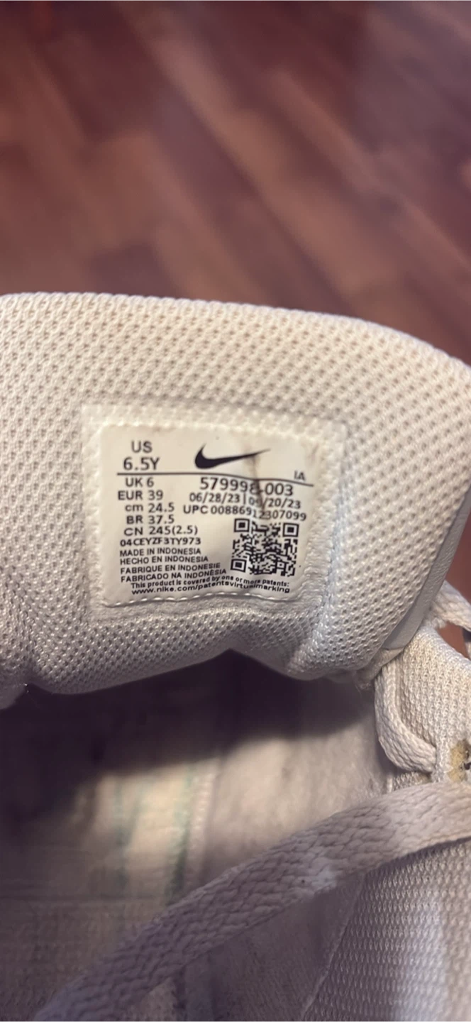 Nike Air Max Sneakers - photo 2
