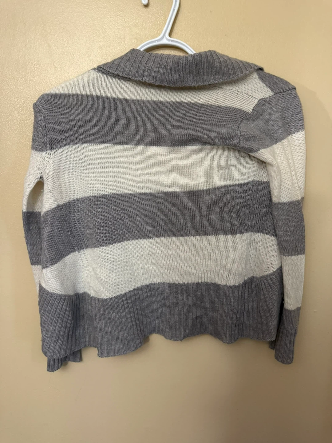 Urban Kids Grey & White Striped Cardigan {Size is medium (7/8)} - photo 4
