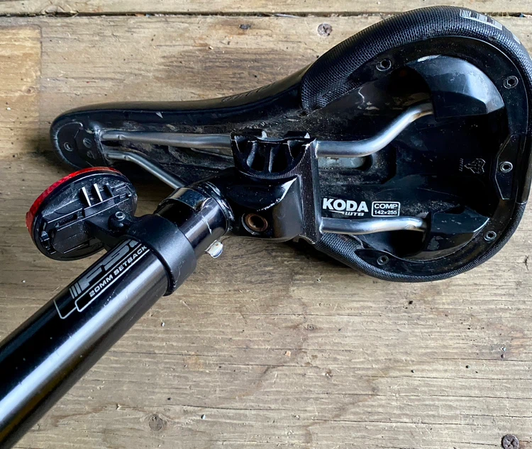 WTB Koda Comp Bike Saddle with Seatpost and Light - photo 3