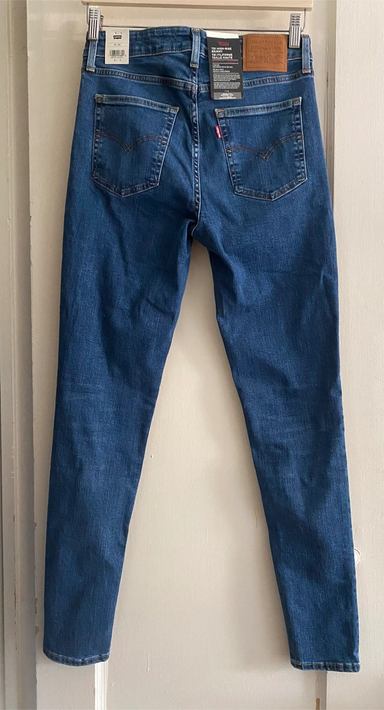 Levi's 721 High-Rise Skinny Jeans - photo 2