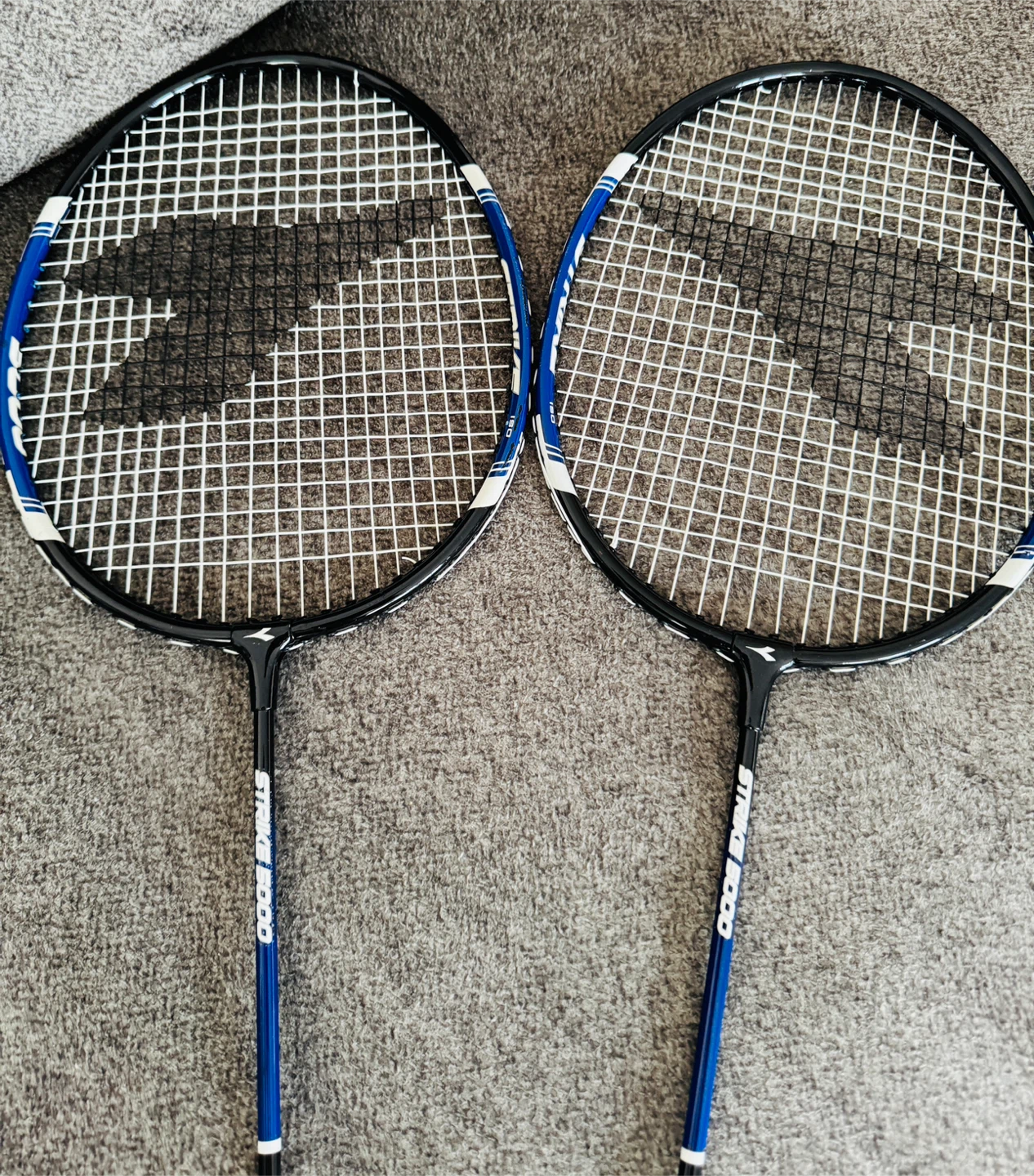 Diadora Strike 1000 Badminton Racquets (Pair) - photo 4
