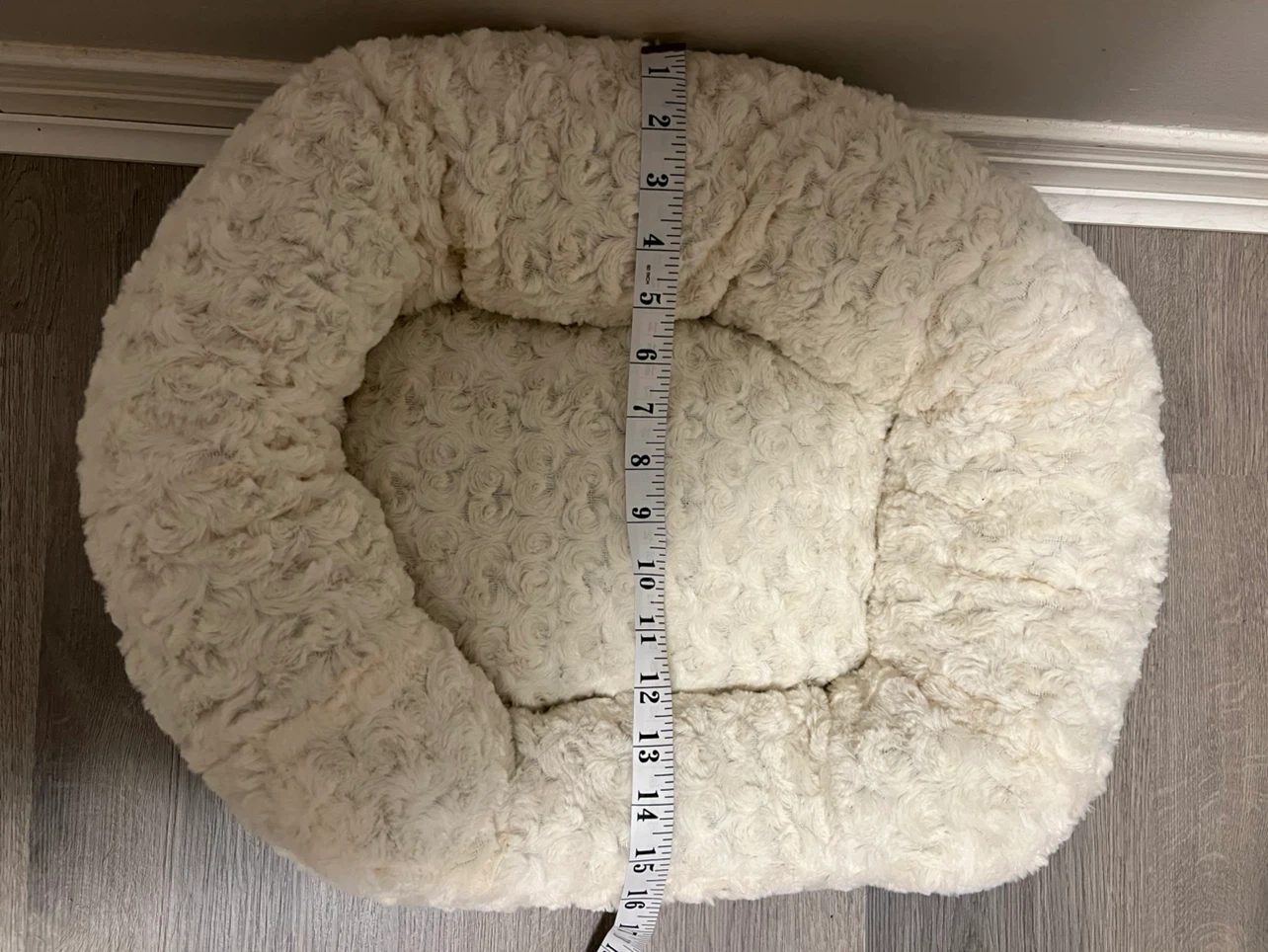 Cream Plush Pet Bed - photo 4