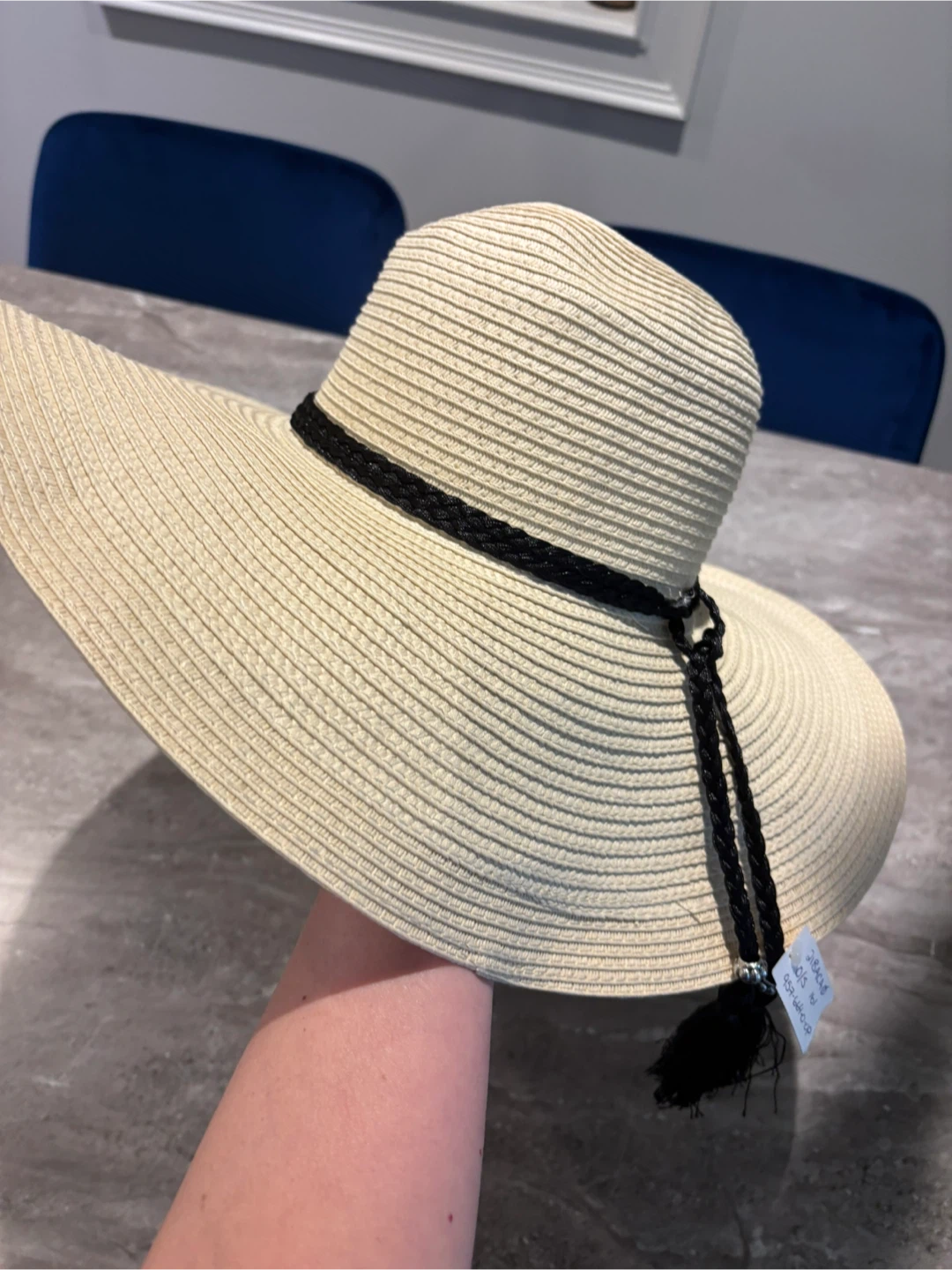 NEW WITH TAG straw Hat with Tassels