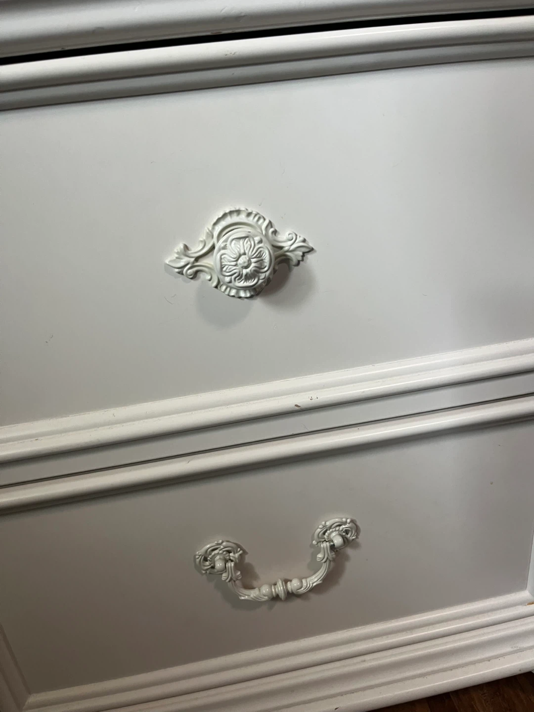 White 2-Drawer Nightstand - photo 4