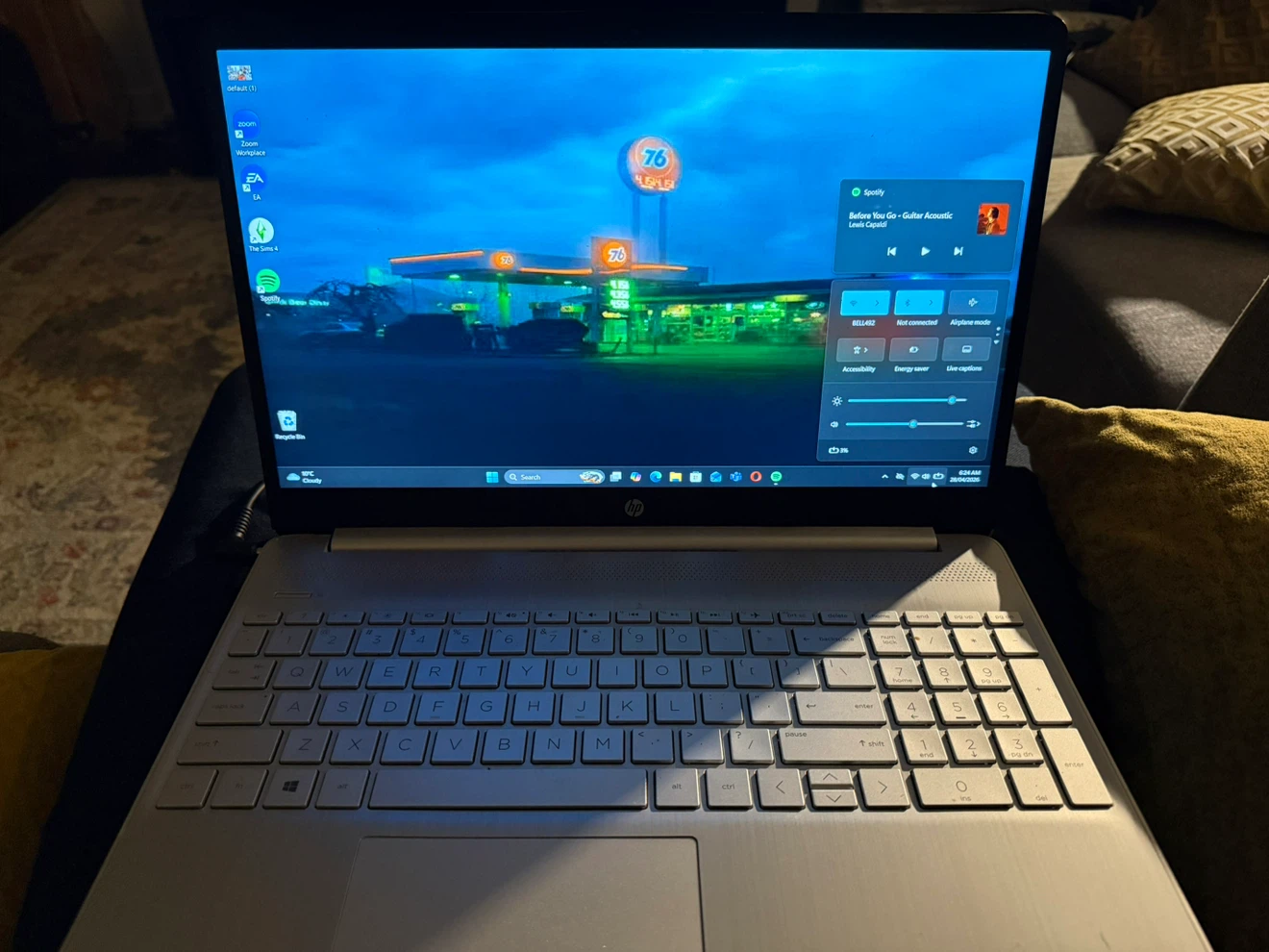 HP Laptop 15s – 11th Gen Intel Core i3 – Excellent Condition - photo 2