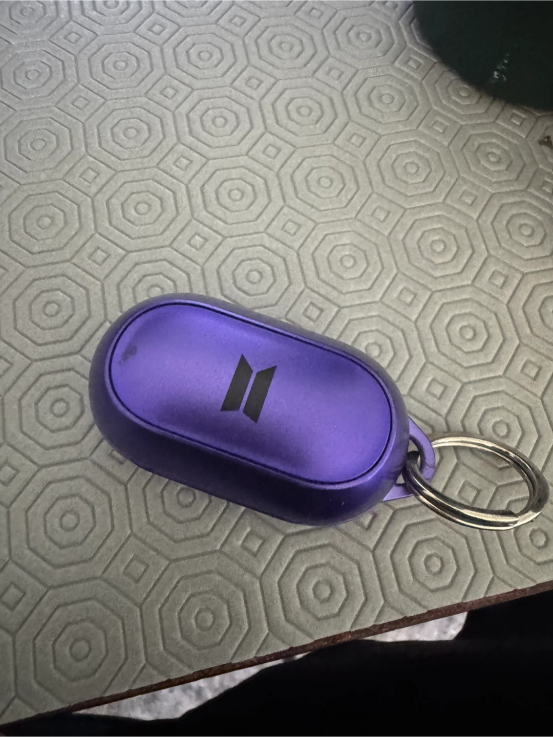 Purple Samsung buds+ - photo 2