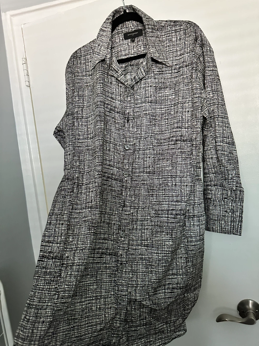Banana Republic Button-Up Dress- Size M