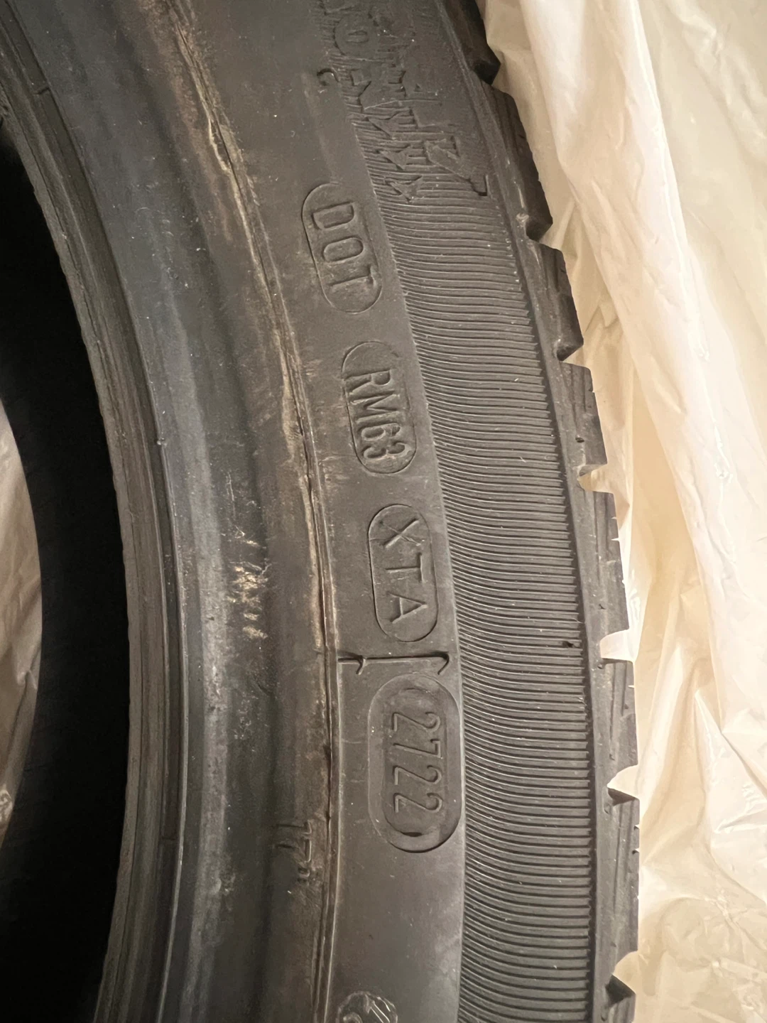 Winter tier Radial Tubeless Tire 215/45R17 - photo 4