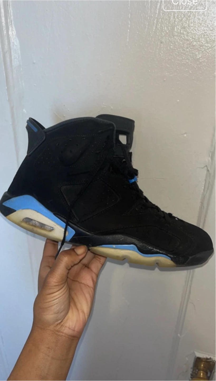Jordan 6 UNC decent messed up laces
