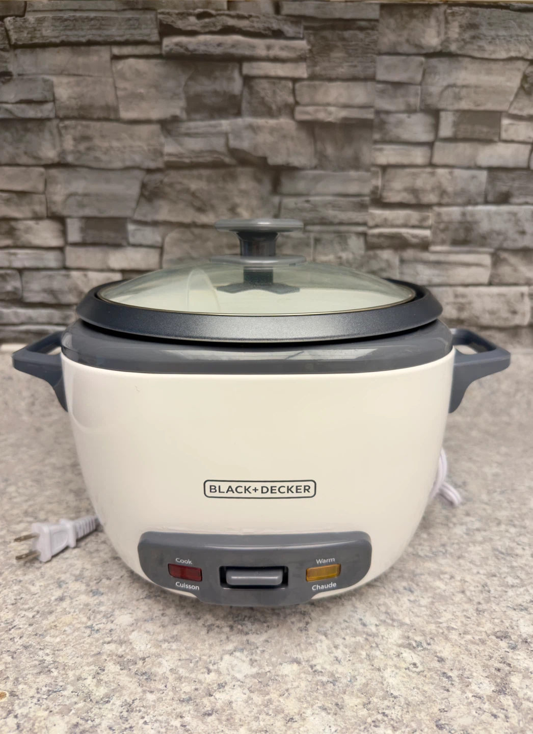 6-cup Black + Decker Rice Cooker with Steamer Basket