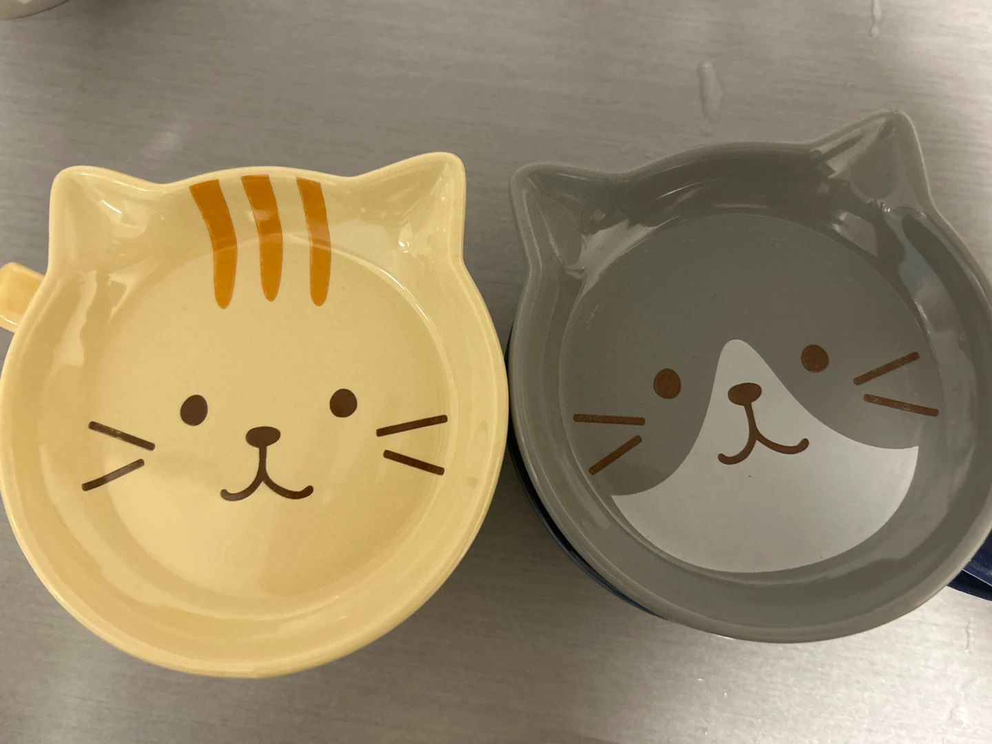 Cute Cat Shaped Bowls and Mugs Set