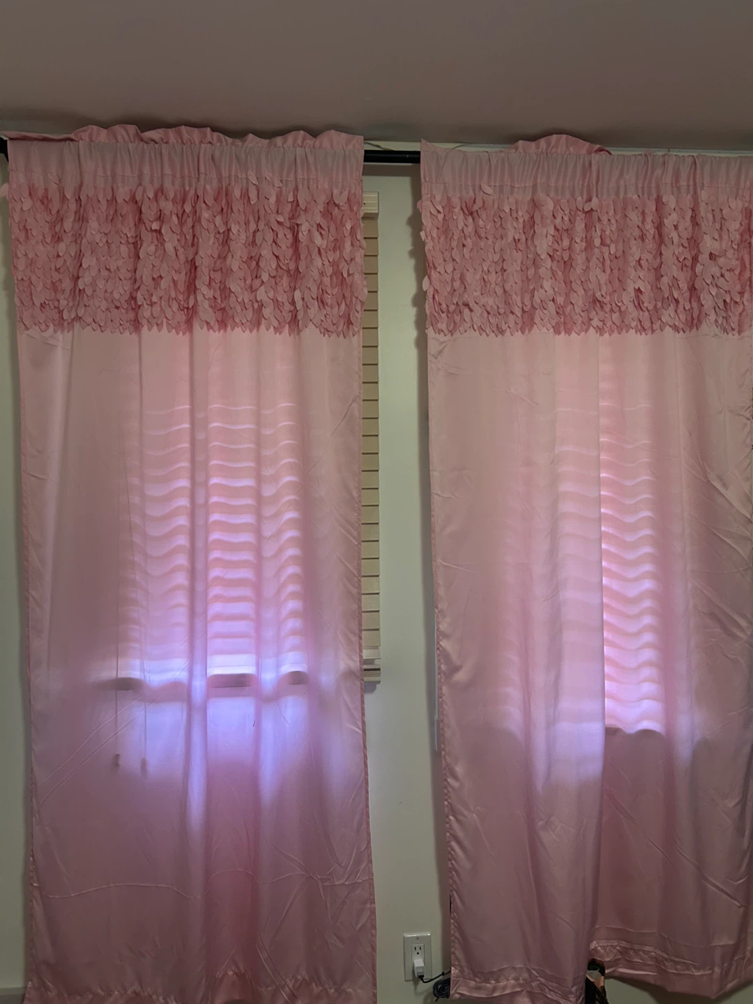 Pink Decorative Curtains with Leaf Detail