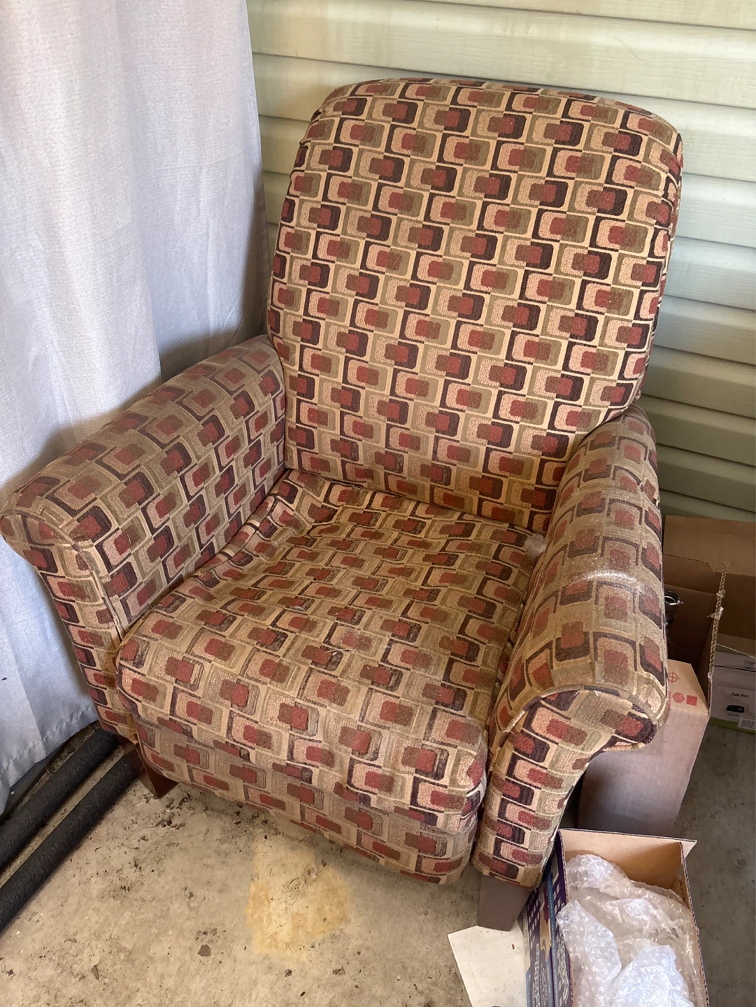 Lazy boy lounge chairs both need cleaning
