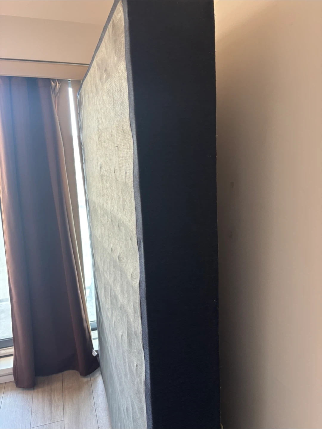 Queen size mattress with the frame - photo 2
